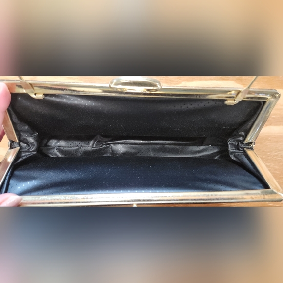 Vintage Faux Crocodile Clutch - Picture 4 of 9